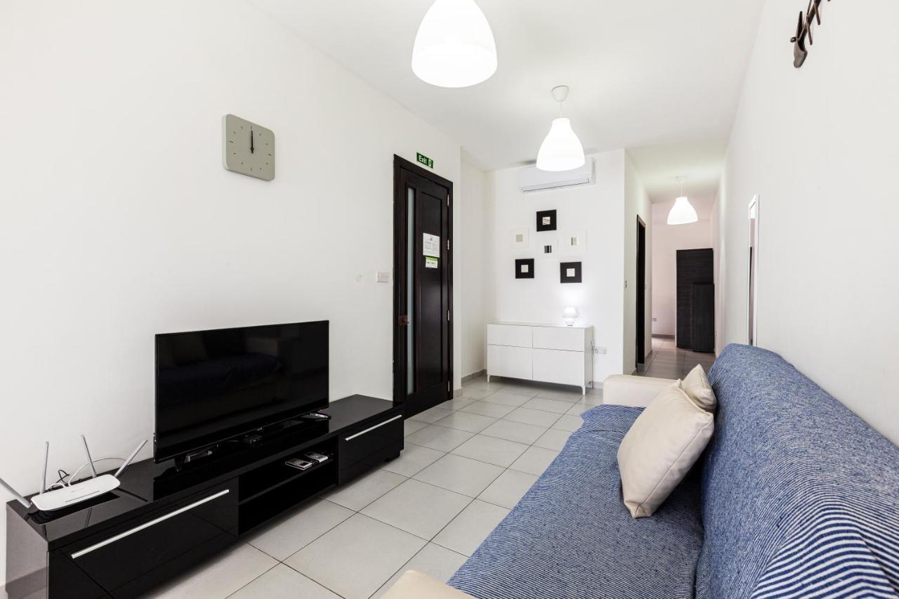 Z4 - Seafront Apartment 세인트폴스베이 외부 사진